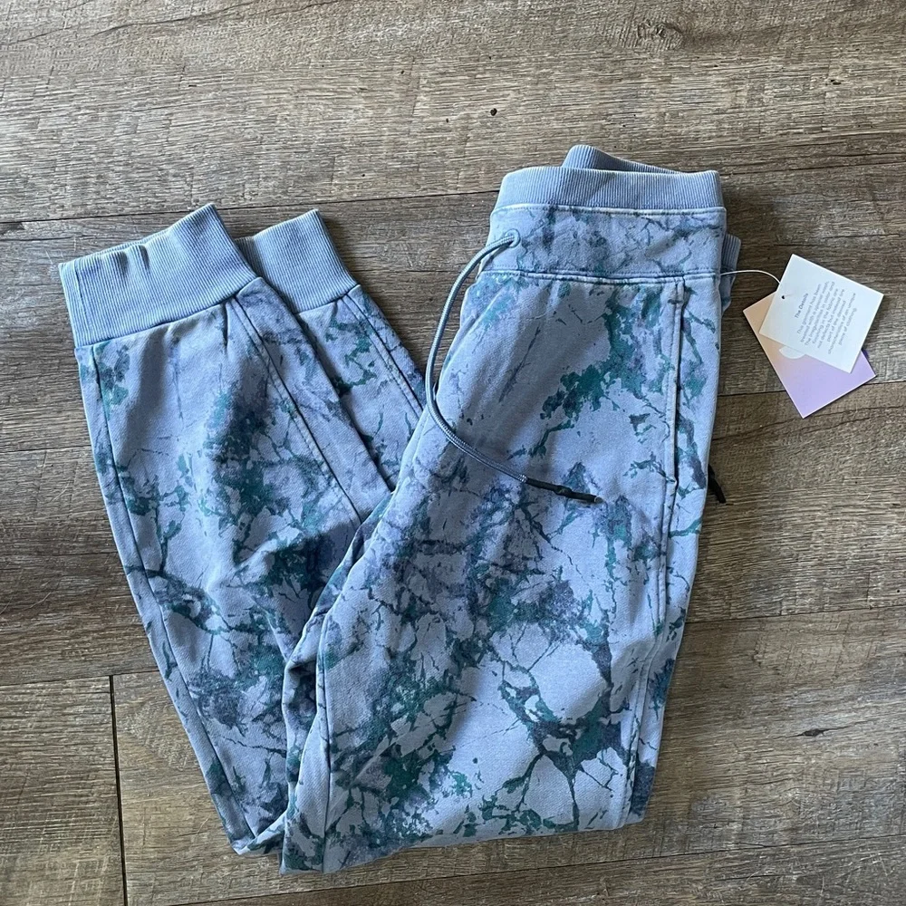 NWT JoyLab Marbled Print Crewneck Sweatshirt & Sweatpants Set - Picture 6 of 9